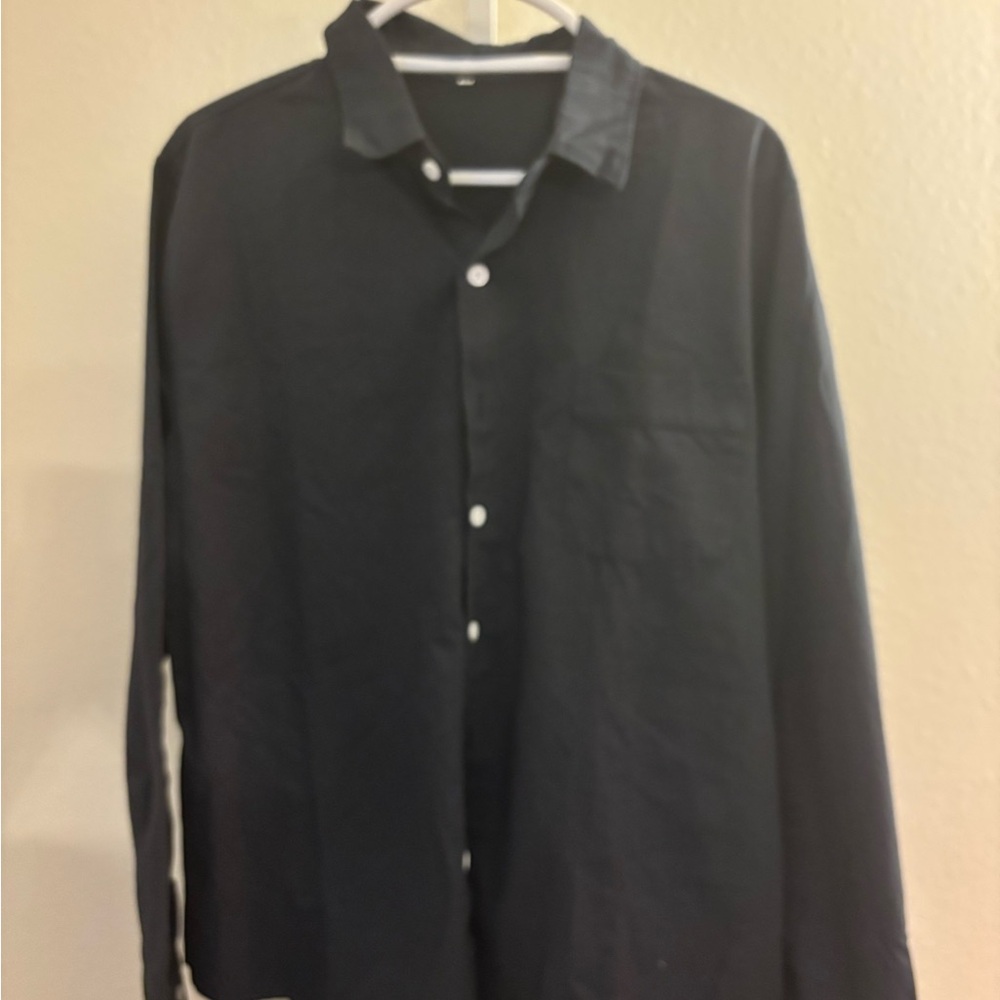 Woman’s -men’s black long sleeve shirt. No stretch. XL new no tags